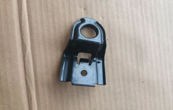 Subaru Forester SK Radiator mount bracket 45124SJ000