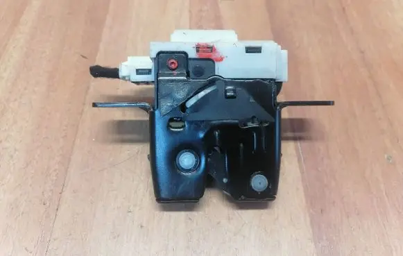 Renault Scenic II - Grand scenic II Tailgate/trunk/boot lock/catch/latch 8200076240 8200947699