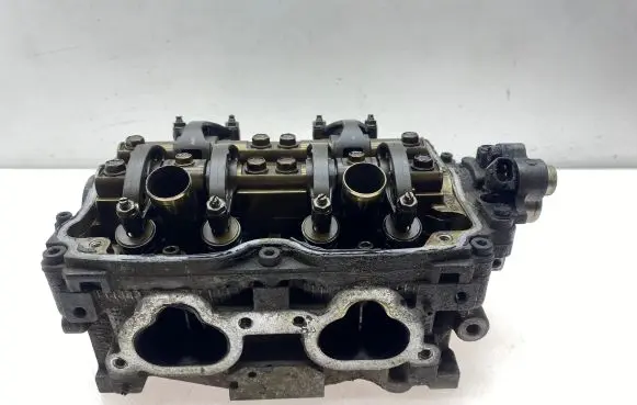Subaru Legacy Engine head 