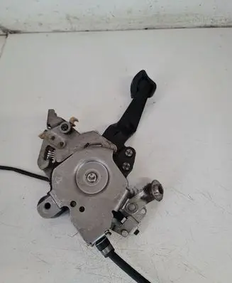 Volvo XC90 Handbrake/parking brake pads 223896822