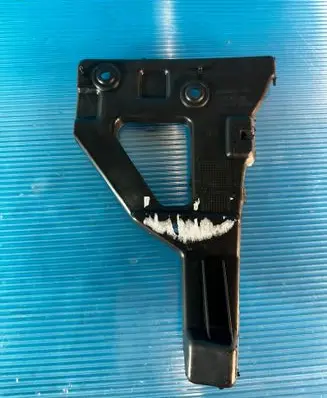 Audi A6 S6 C6 4F Front bumper mounting bracket 4F0807228