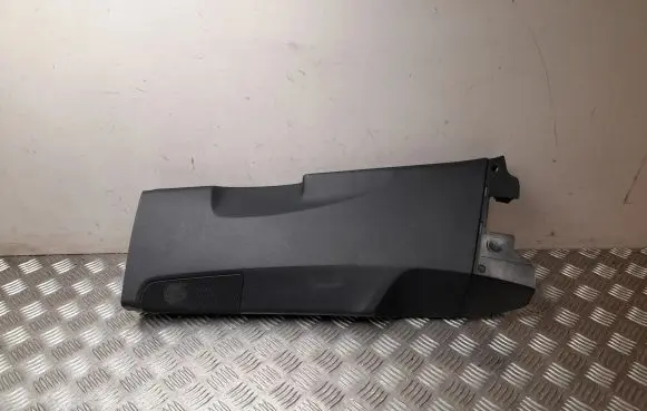 Audi Q7 4M (B) pillar trim (top) 4M0867239