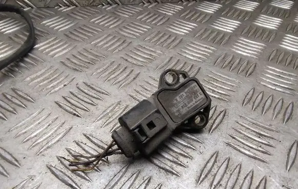 Audi A4 S4 B7 8E 8H Air pressure sensor 0281002401 038906051C
