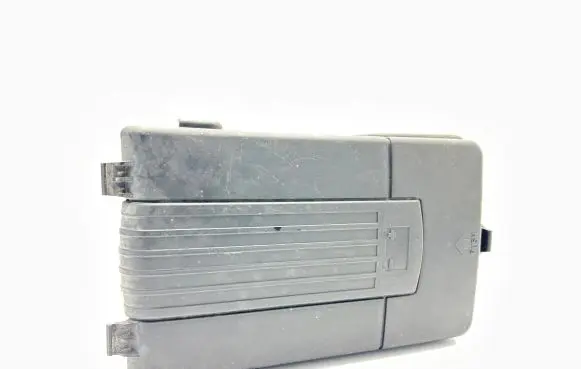 Skoda Octavia Mk2 (1Z) Battery box tray cover/lid 1K0915443C AZ5C