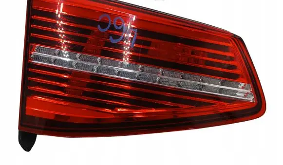 Volkswagen PASSAT B8 Tailgate rear/tail lights 3G9945307