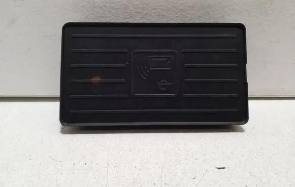 Audi TT TTS RS Mk3 8S Wireless charging module 81A035502