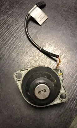 BMW 5 E39 Tailgate exterior lock 8363699