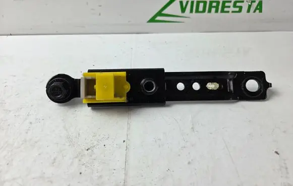 Hyundai Ioniq Seat belt adjustment rail 20716