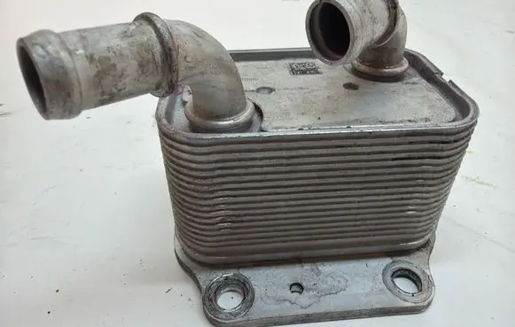 Hyundai Tucson IV NX4 Engine oil radiator 264102U000