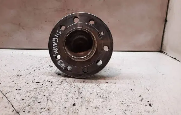 Opel Signum Rear wheel hub