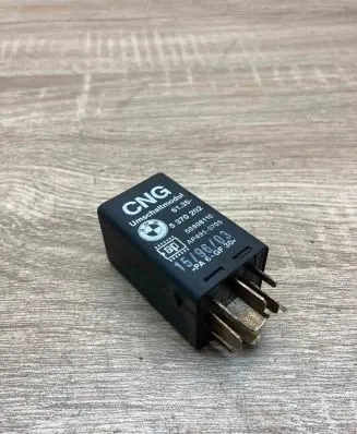BMW 5 E39 Other relay 8370202 CNG