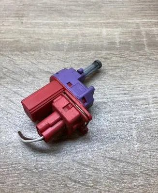 Ford Focus Brake pedal sensor switch 98AB7C534AA