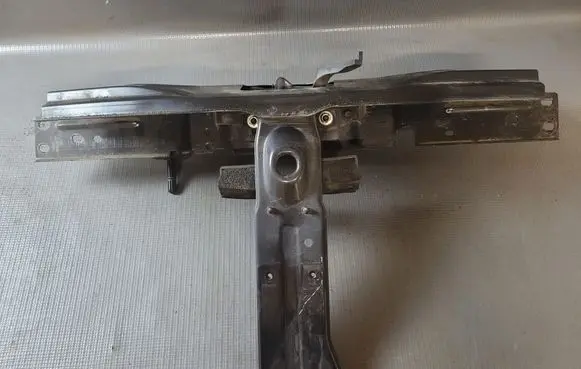Dacia Duster II Top upper radiator support slam panel 