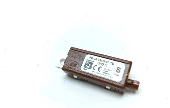 Jaguar E-Pace Aerial antenna amplifier FW9318C847EB 28385144 20190801