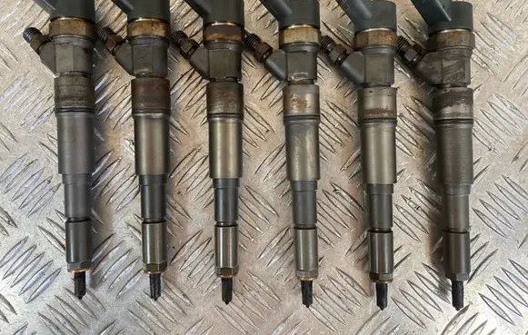 BMW 5 E39 Fuel injectors set 7785984 0445110266
