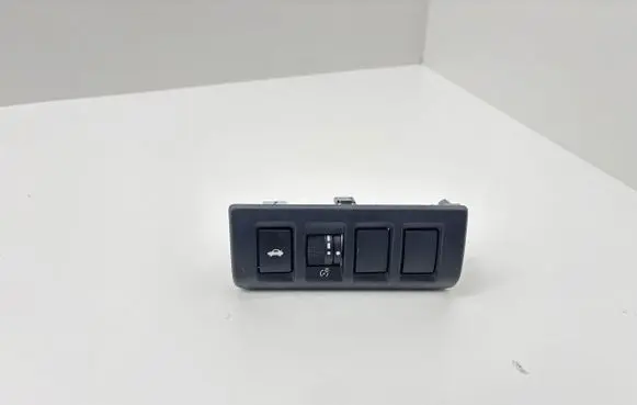 Subaru Legacy VII Tailgate opening switch 83472AN00A