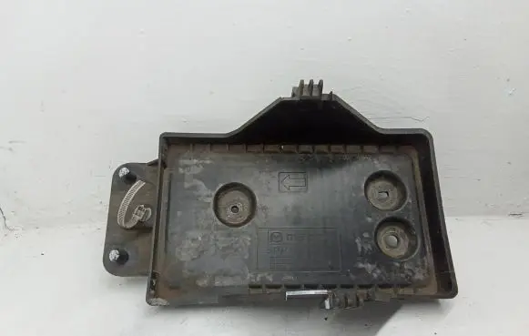 Battery tray