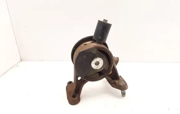 Toyota RAV 4 (XA40) Engine mount bracket