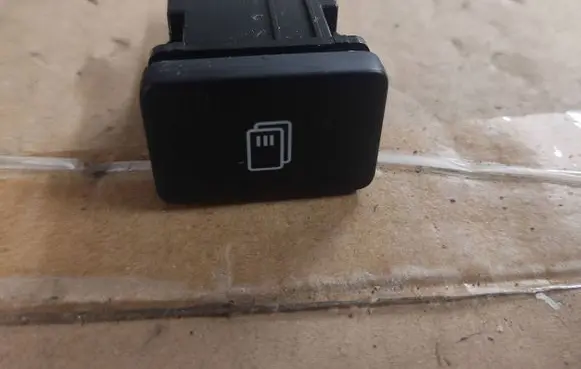 Other switches/knobs/shifts