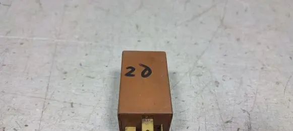 Ford Escort Other relay 9CC108