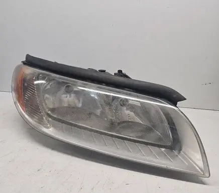 Volvo V70 Headlight/headlamp 31214352