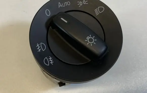 Volkswagen Golf V Light switch 1K0941431BM