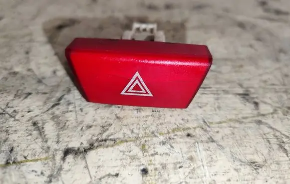 Toyota Aygo AB10 Hazard light switch 84332a