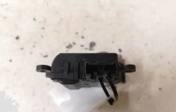 Mazda 6 Air flap motor/actuator 0901G
