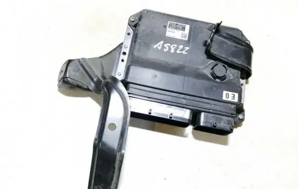 Toyota RAV 4 (XA30) Engine control unit/module 8966142c11 89661-42c11