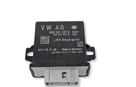 Audi Q3 8U Light module LCM 8X0907357E 01017831AB
