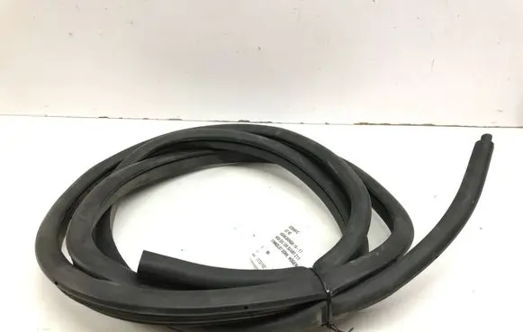 Nissan Qashqai Front door rubber seal 828304EA1C 21731102 BS200562