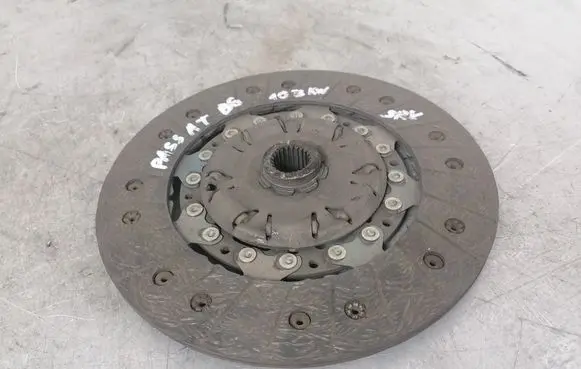 Volkswagen Golf Plus Clutch pressure plate 022141031S