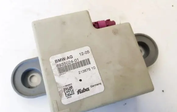 BMW 5 E60 E61 Antenna control unit 693502401 21367510