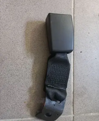 BMW 1 E82 E88 Rear seatbelt buckle 9117261