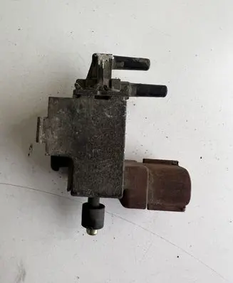 Opel Frontera B Vacuum valve 