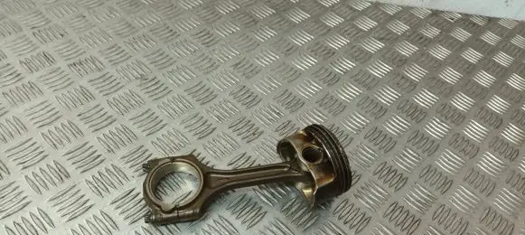 Volvo XC90 Piston with connecting rod