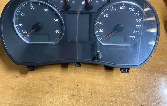 Volkswagen Polo Speedometer (instrument cluster) 6Q0920802A 110080124