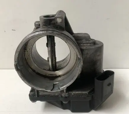 Volkswagen Touran I Throttle valve 03G128063A