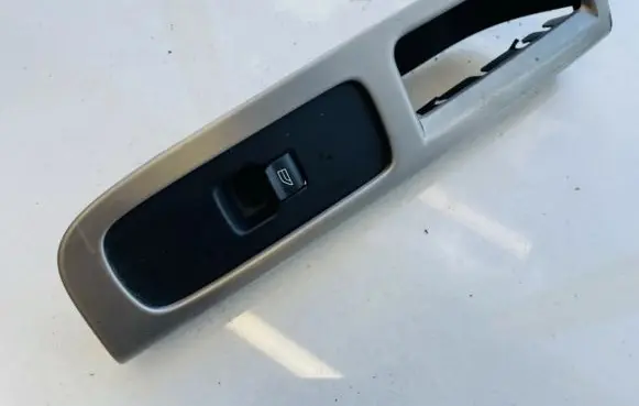 Volvo V50 Electric window control switch 30658448 03451300