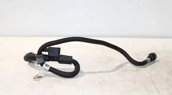 BMW 5 F10 F11 Fuel line pipe 8575467