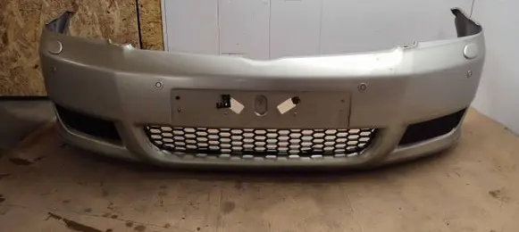 Toyota Corolla Verso E121 Front bumper 521190F010