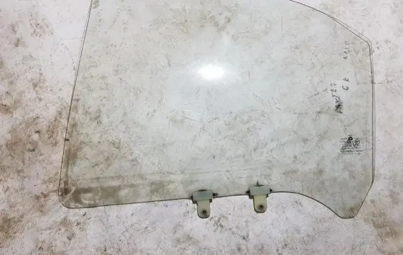 Hyundai Lantra II Rear door window glass