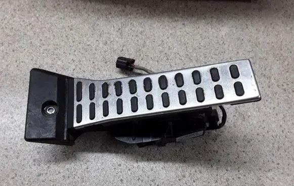 KIA Sportage Accelerator throttle pedal F1810
