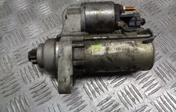 Volkswagen Polo IV 9N3 Starter motor 02T911023S