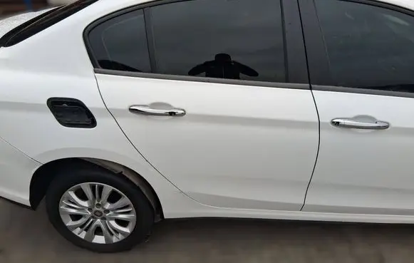 Fiat Tipo Rear door