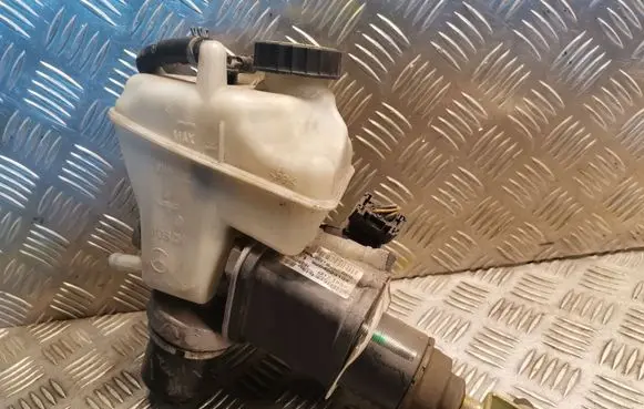 Mercedes-Benz E W211 Brake booster 0004300312
