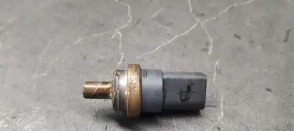 Volkswagen PASSAT B6 Coolant temperature sensor 06a919501a