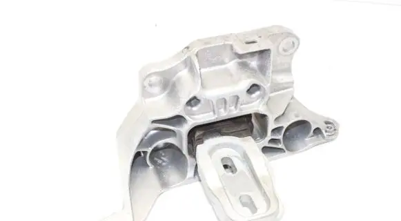 Peugeot 208 Engine mount bracket 9824312980