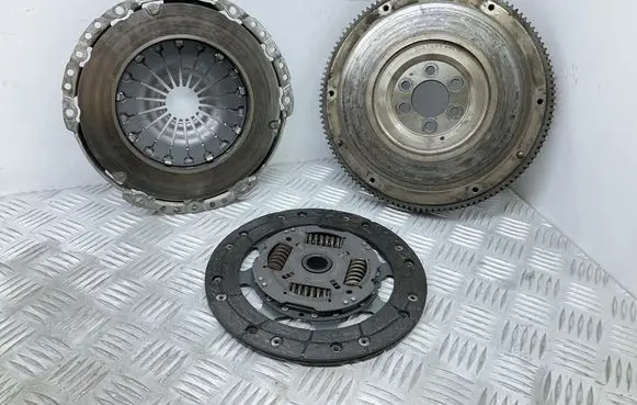 Audi A1 Clutch set kit 122031710 322039110 03C105273