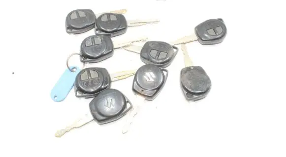 Suzuki Swift I Ignition key/card LB267 TS002